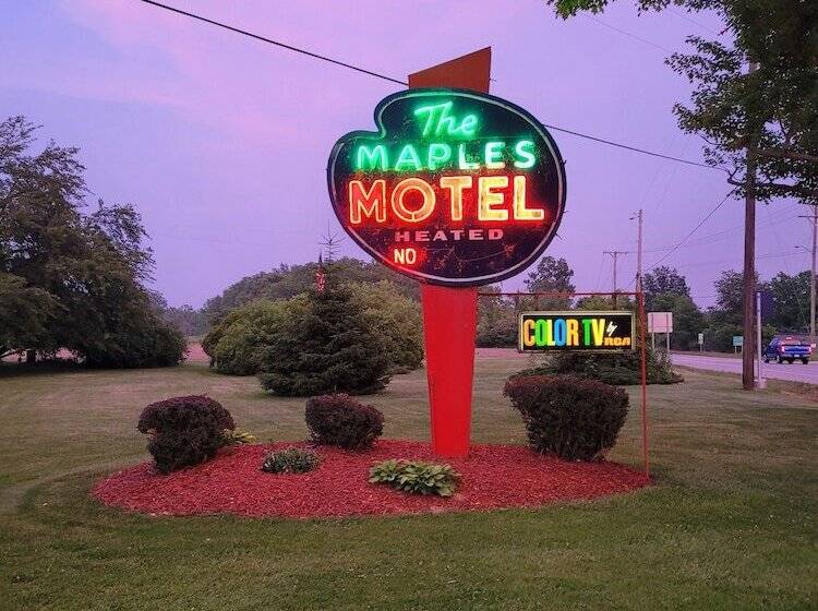 Maples Motel