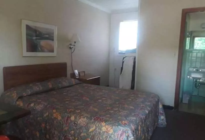 Maples Motel