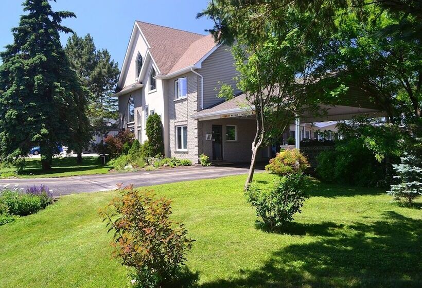 Stratford Suburban Motel