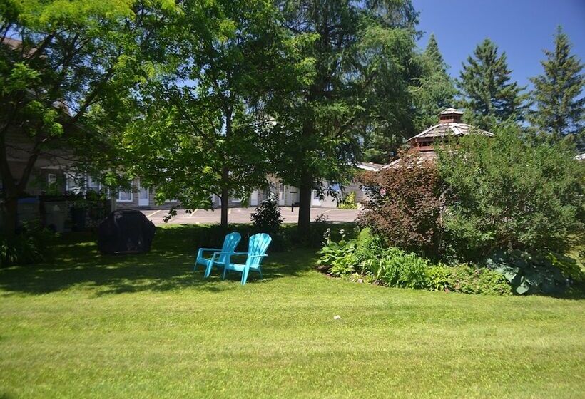 Stratford Suburban Motel