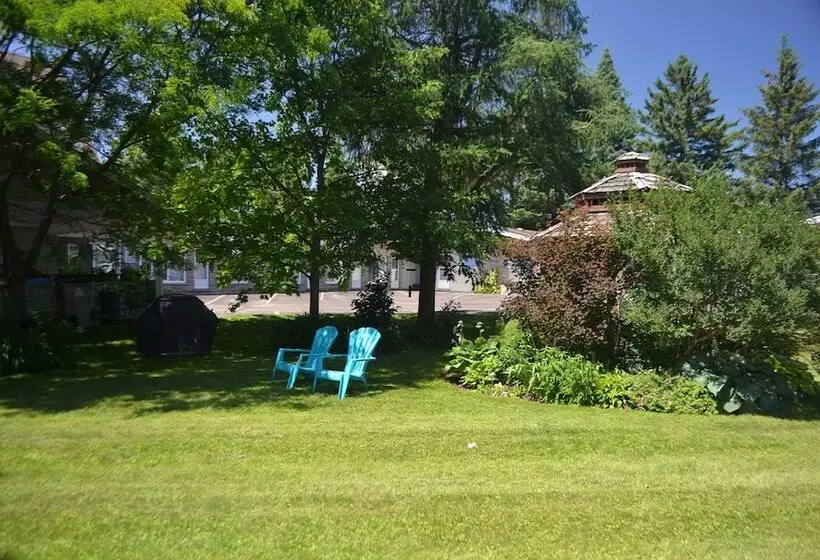 Stratford Suburban Motel