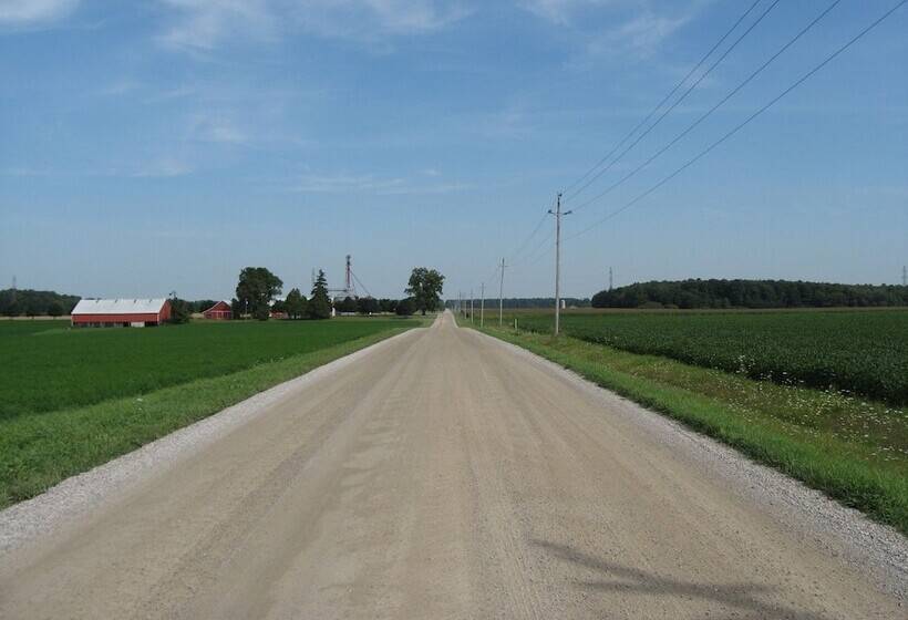 Stratford Suburban Motel