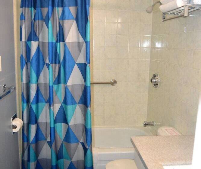 Stratford Suburban Motel