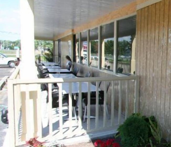 Wainfleet Motel & Restaurant