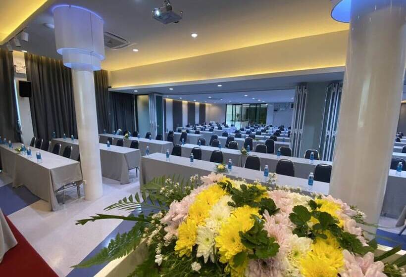 Ava Sea Resort Krabi, Ao Nang Beach