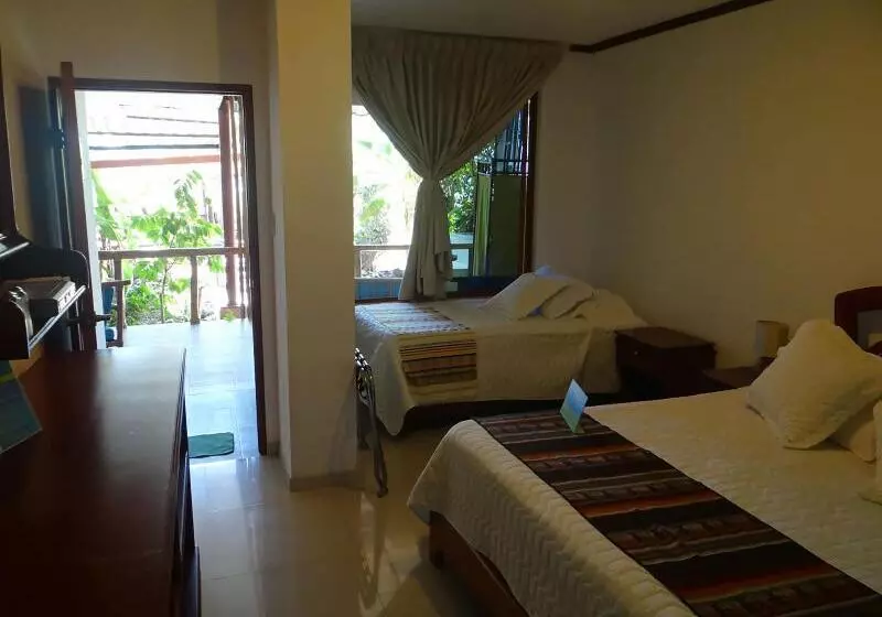 ベッドアンドブレックファースト Galapagos Casa Playa Mann