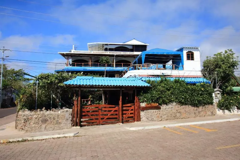 ベッドアンドブレックファースト Galapagos Casa Playa Mann