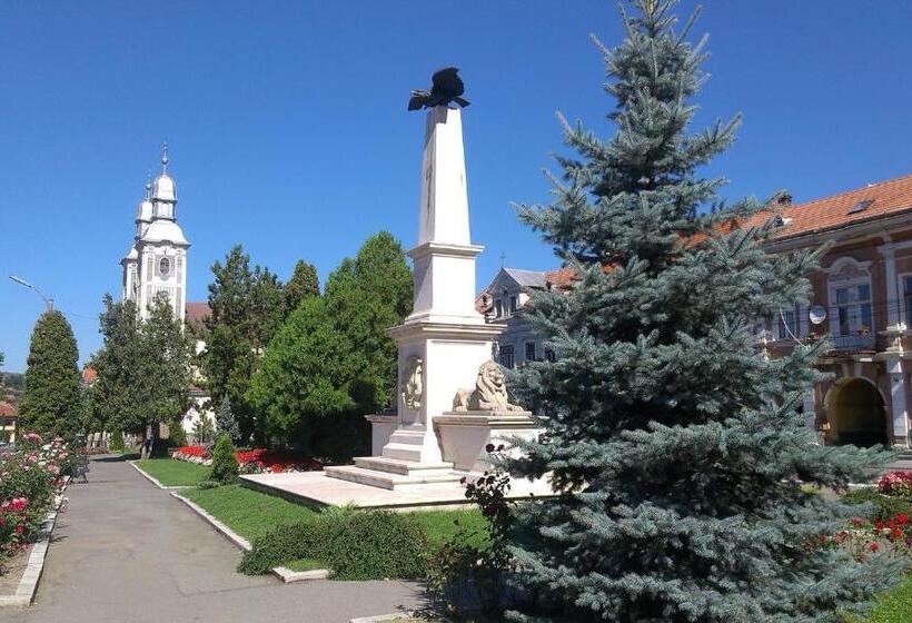 تختخواب و صبحانه Korona Panzió