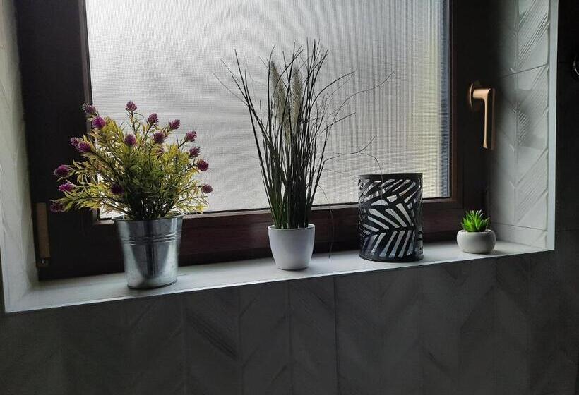 تختخواب و صبحانه Korona Panzió