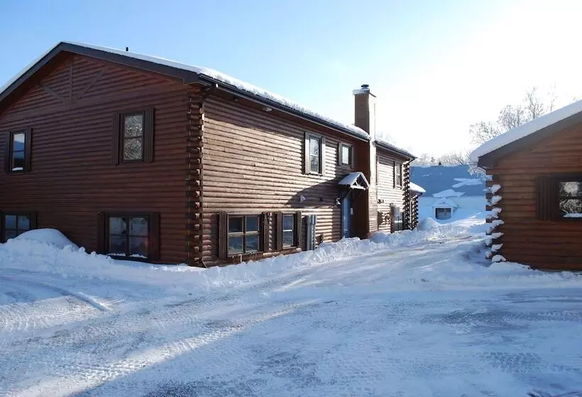 Hotelli Auberge De La Vallée