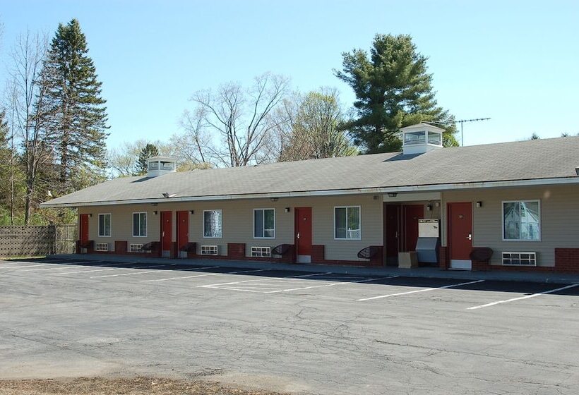 ホテル Blue Sky Inn Glens Falls Saratoga Lake George