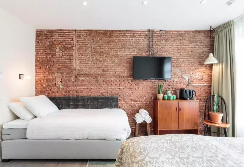 Hotel Dwars