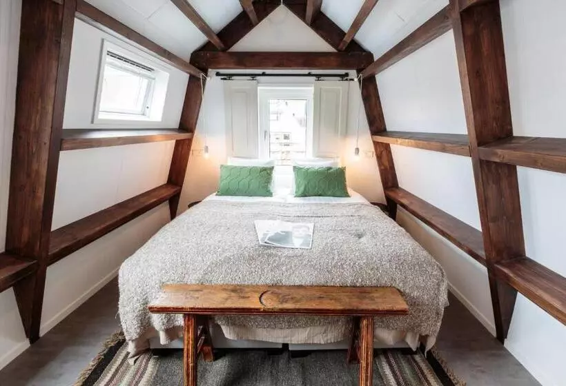 Hotel Dwars
