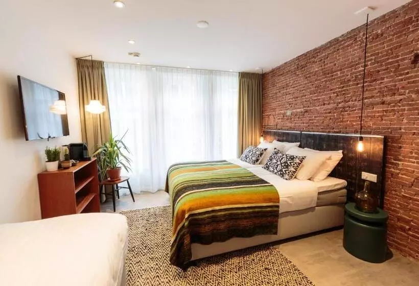Hotel Dwars