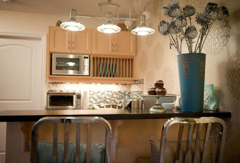 Otel Seasons Above The Bay Guest Suites And B&b