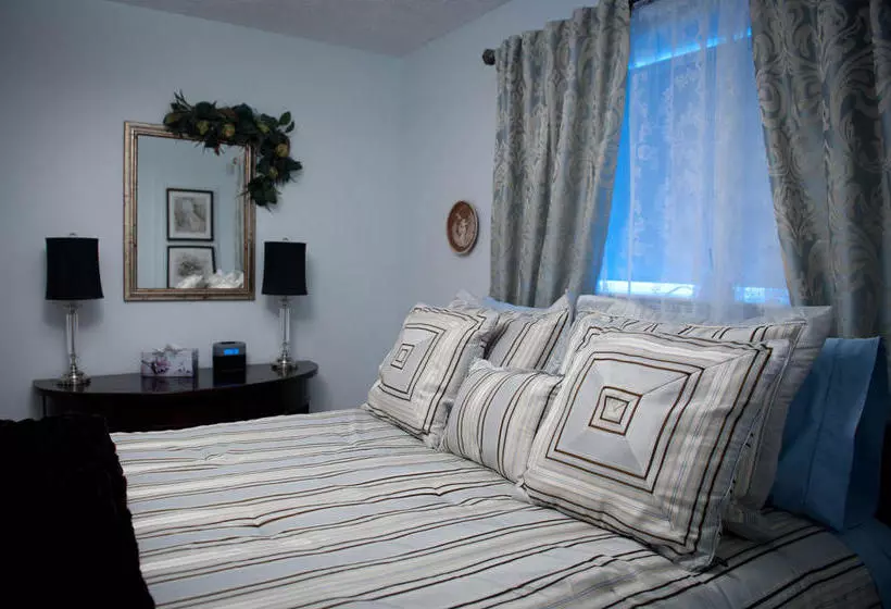 ホテル Seasons Above The Bay Guest Suites And B&b