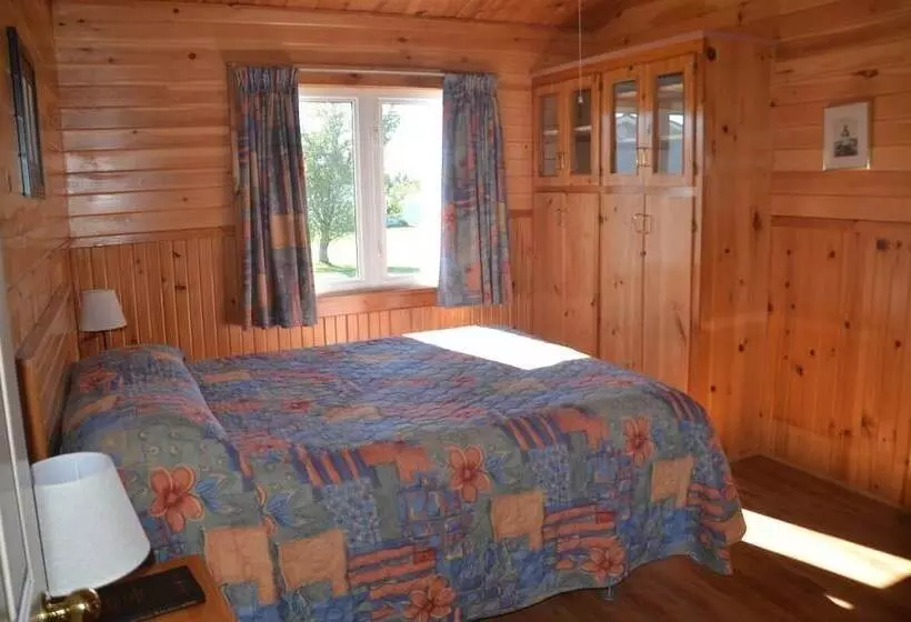 هتل Sundance Cottages