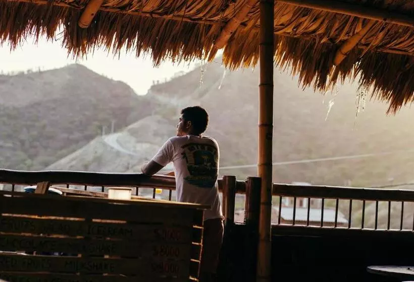 La Tortuga Hostel
