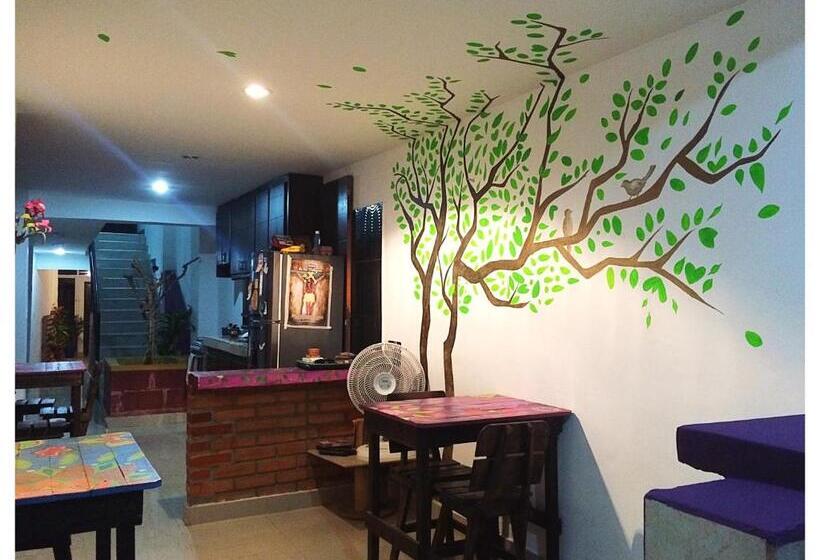 הוסטל Hostal Santa Maria City