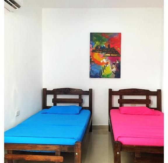 הוסטל Hostal Santa Maria City