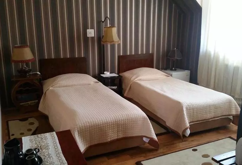 تختخواب و صبحانه Vila Monica