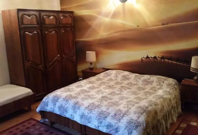 تختخواب و صبحانه Vila Monica