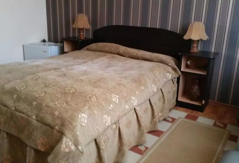 تختخواب و صبحانه Vila Monica