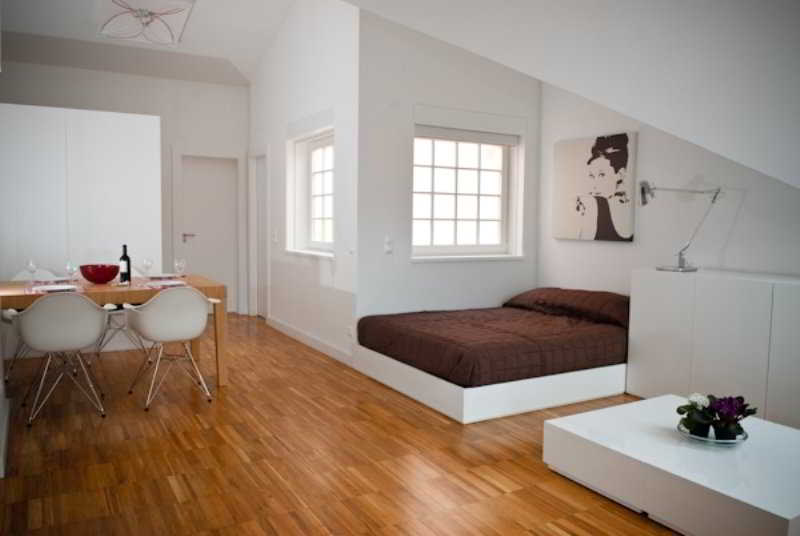 Hello Lisbon Bairro Alto Apartments