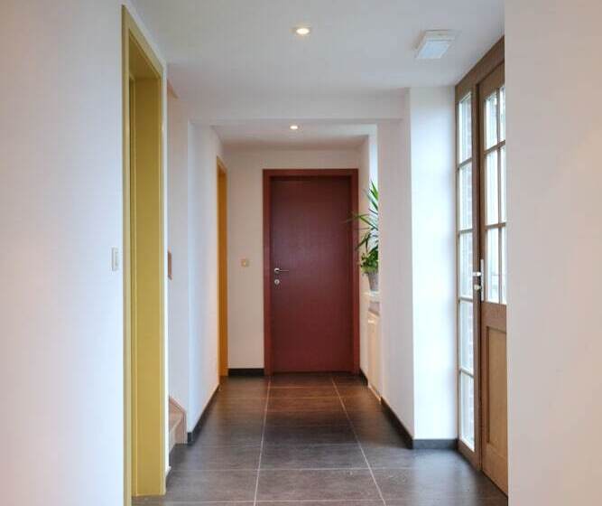 ホテル B&b Back2front