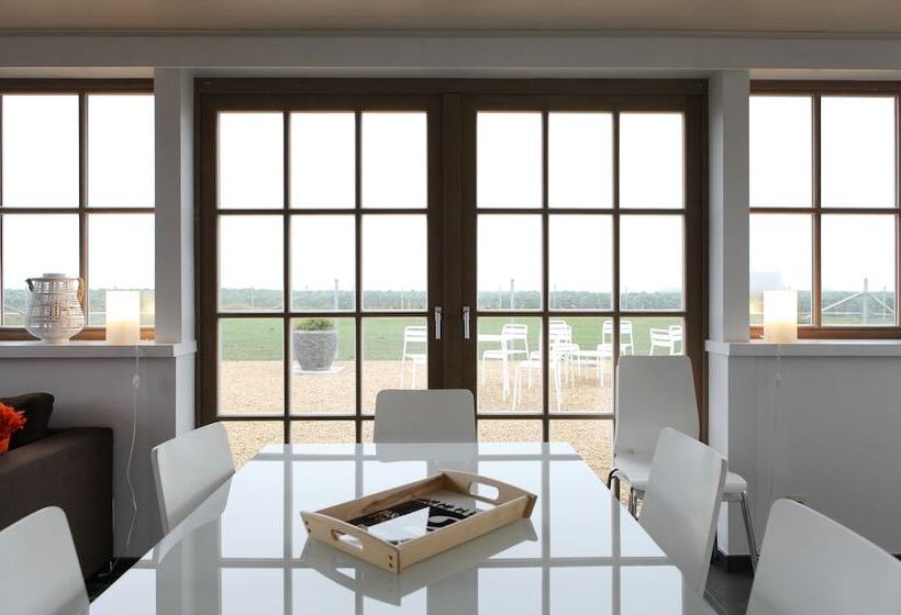 ホテル B&b Back2front