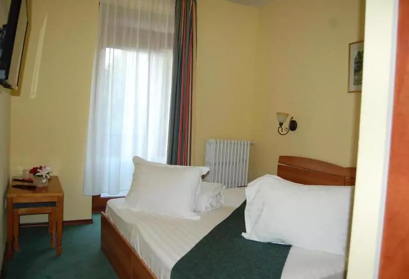 Hotelli Bucegi Portile Regatului