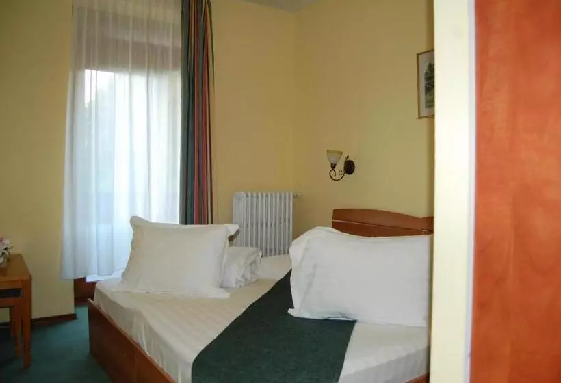Hotelli Bucegi Portile Regatului