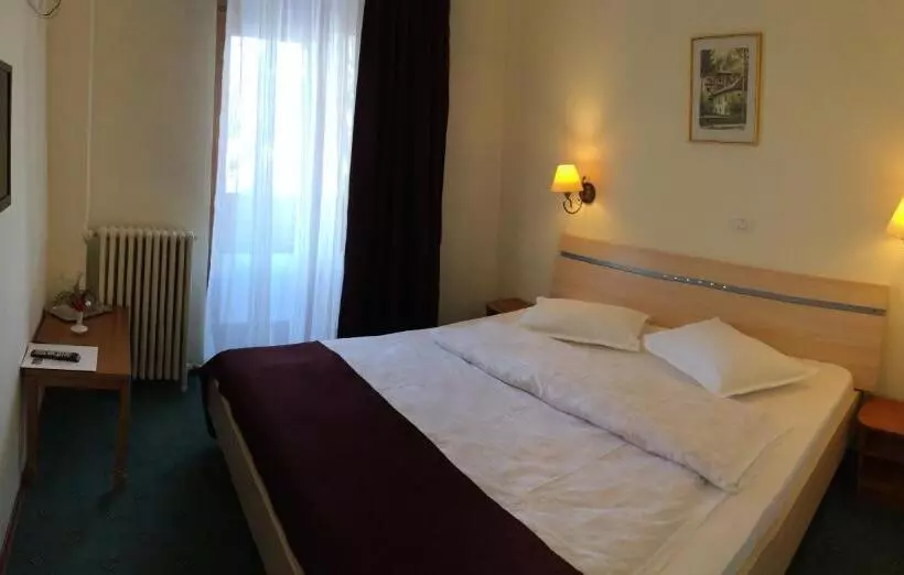 Hotelli Bucegi Portile Regatului