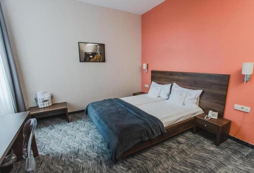 فندق Caro Boutique