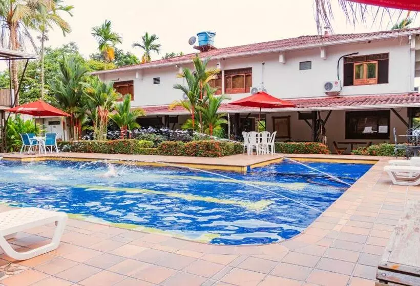 هتل Casa Baquero