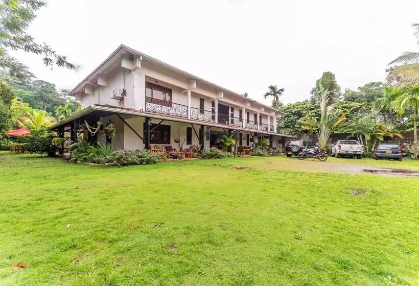 هتل Casa Baquero