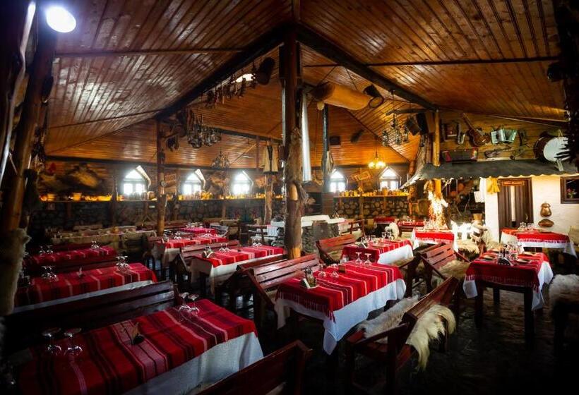 فندق Complex Turistic Moara Dragaicilor