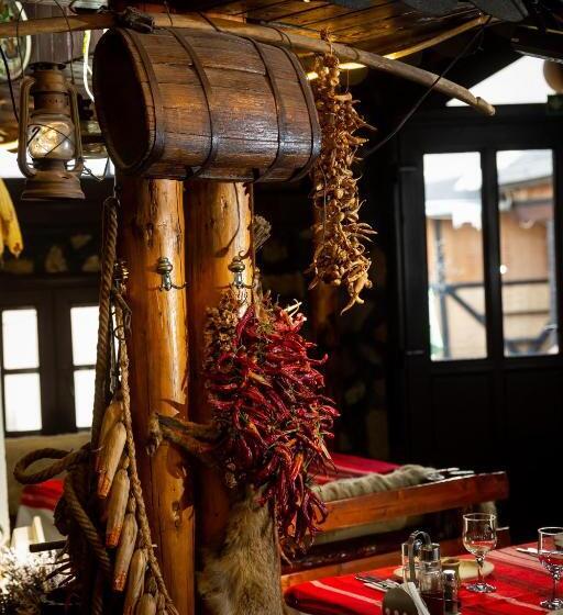 فندق Complex Turistic Moara Dragaicilor