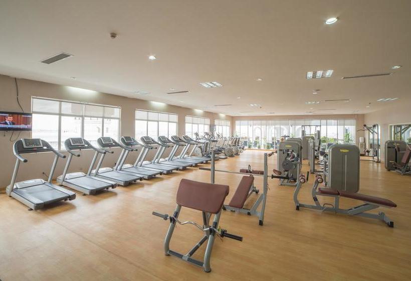 בית מלון כפרי Dara Club By Dara Airport