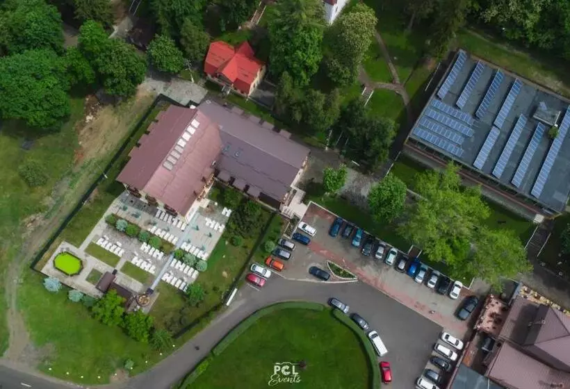 Hotel Dobsi