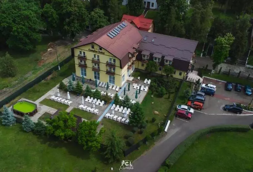 Hotel Dobsi