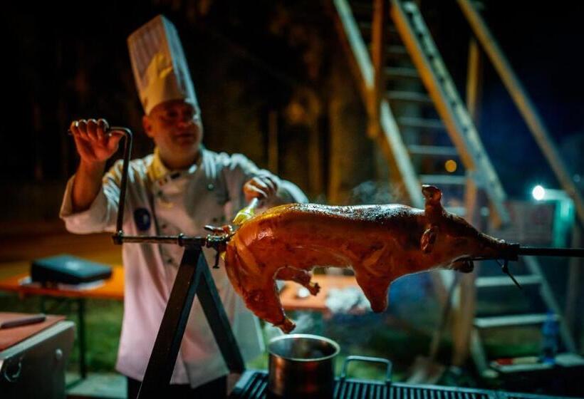 בית מלון כפרי Eden Grand Resort