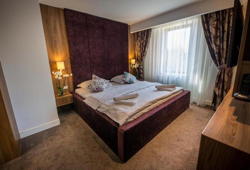 בית מלון כפרי Eden Grand Resort