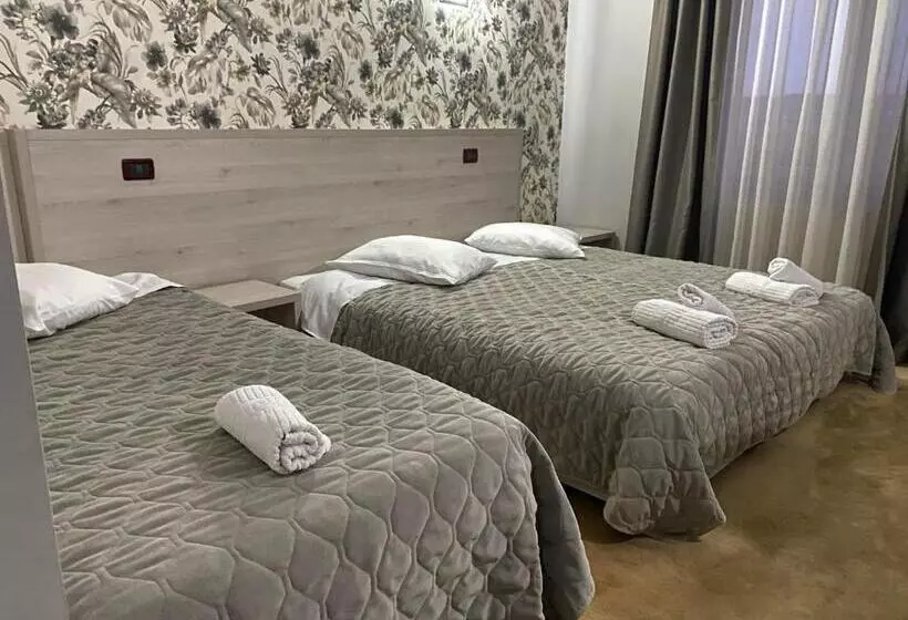 Hotel Grand Master