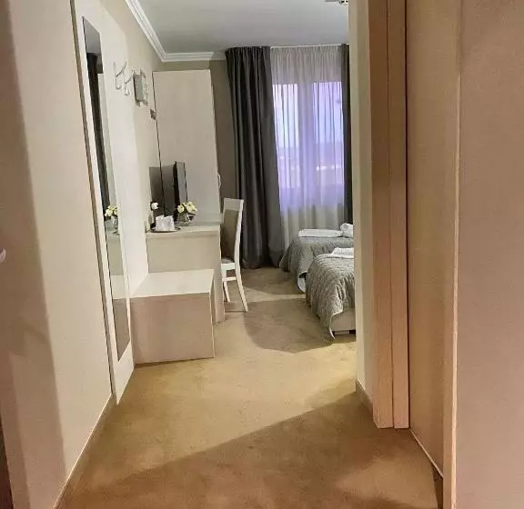 Hotel Grand Master