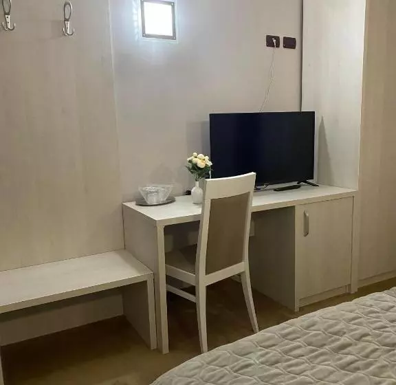 Hotel Grand Master