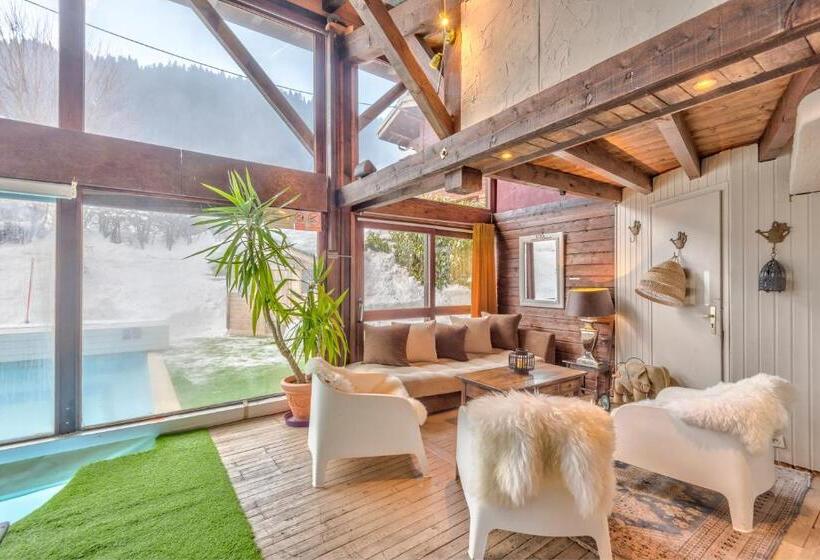 هتل Hôtel La Chaumière