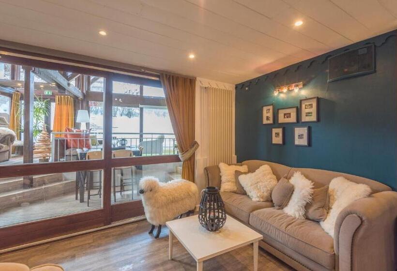 هتل Hôtel La Chaumière