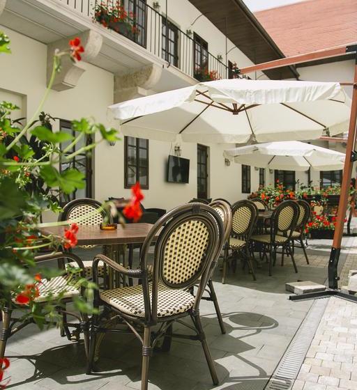 فندق Le Petit Paris