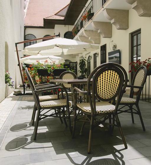 فندق Le Petit Paris